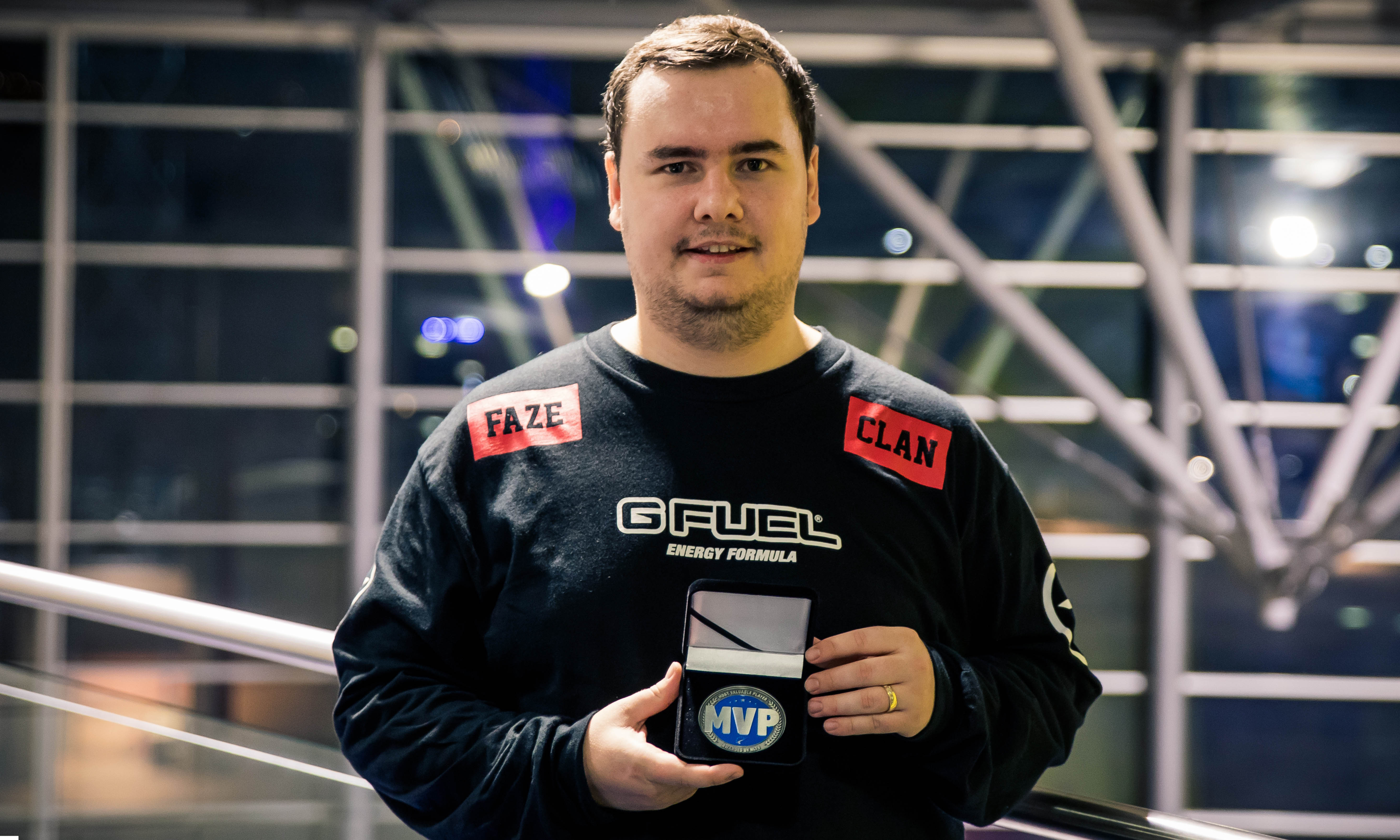 边后卫选择 边后卫选择